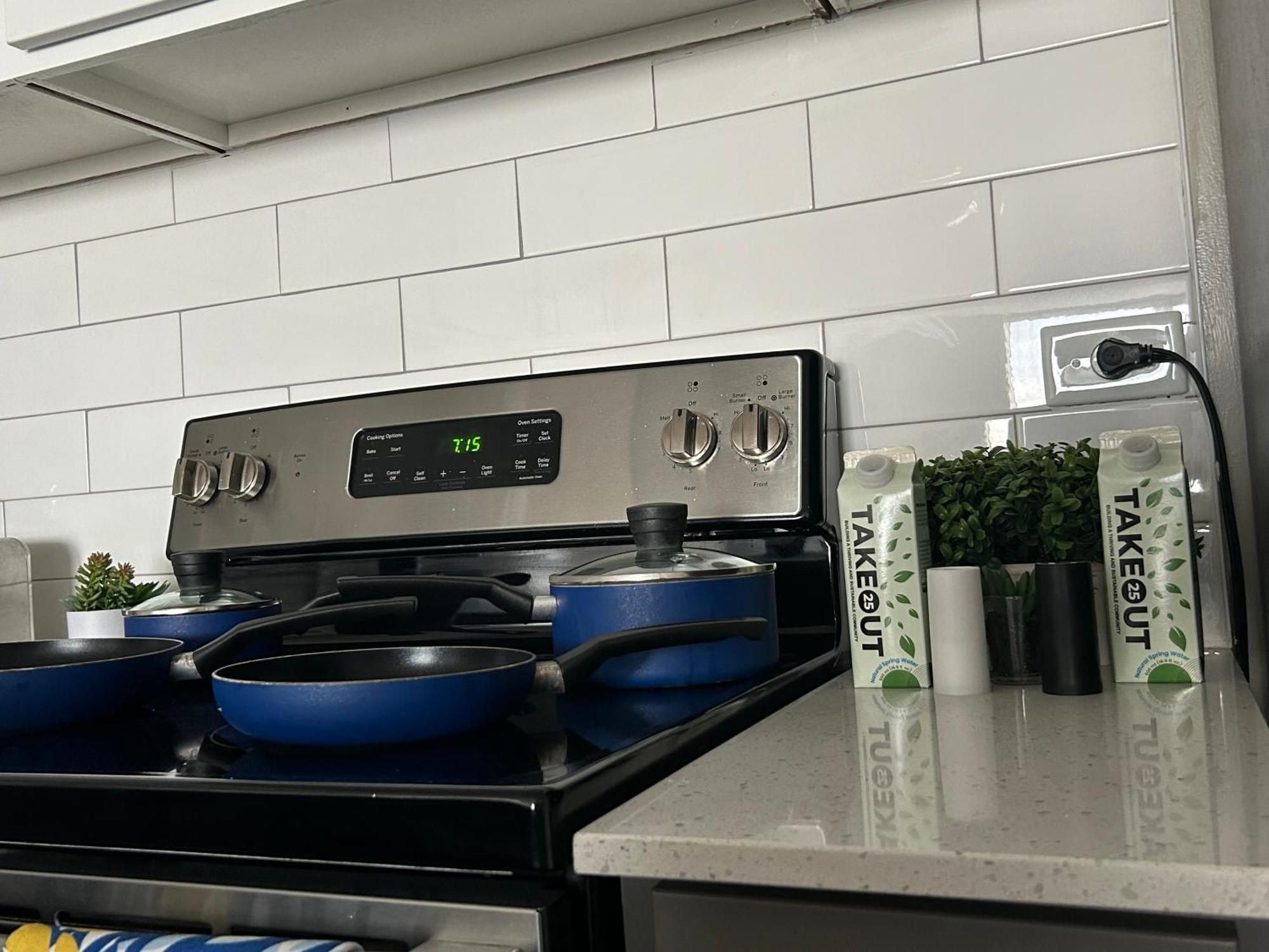 Cozy1 Bdrm Apartment Located In The Heart Of Downtown Oak Park By Glow & Explore Екстериор снимка